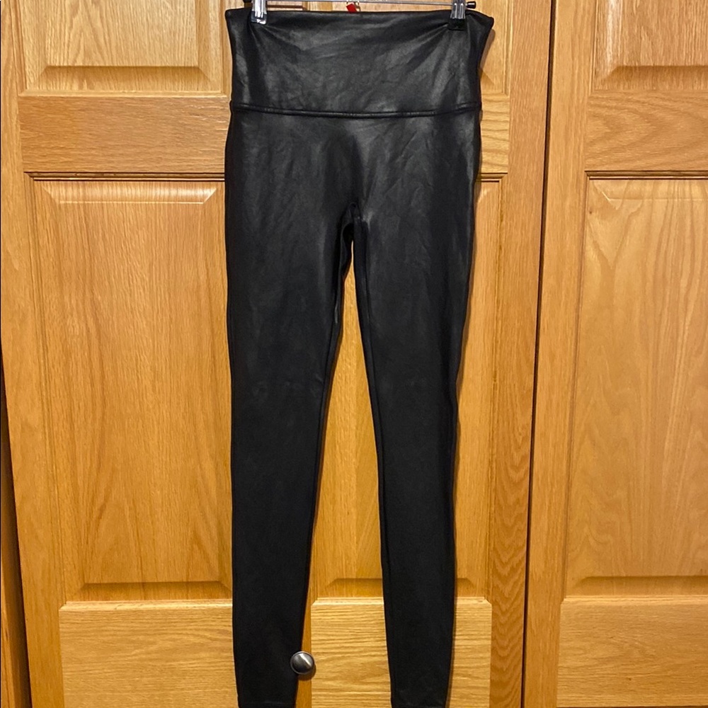 SPANX Faux leather legging black size large New condition
